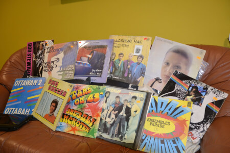 vinilų galerija 328