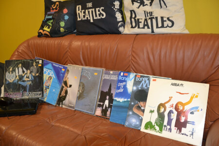 vinilų galerija 325