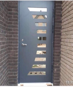 lauko durų galerija 331